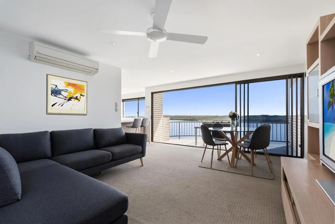 Wharf Lodge River View Apartment Maroochydore 0*,